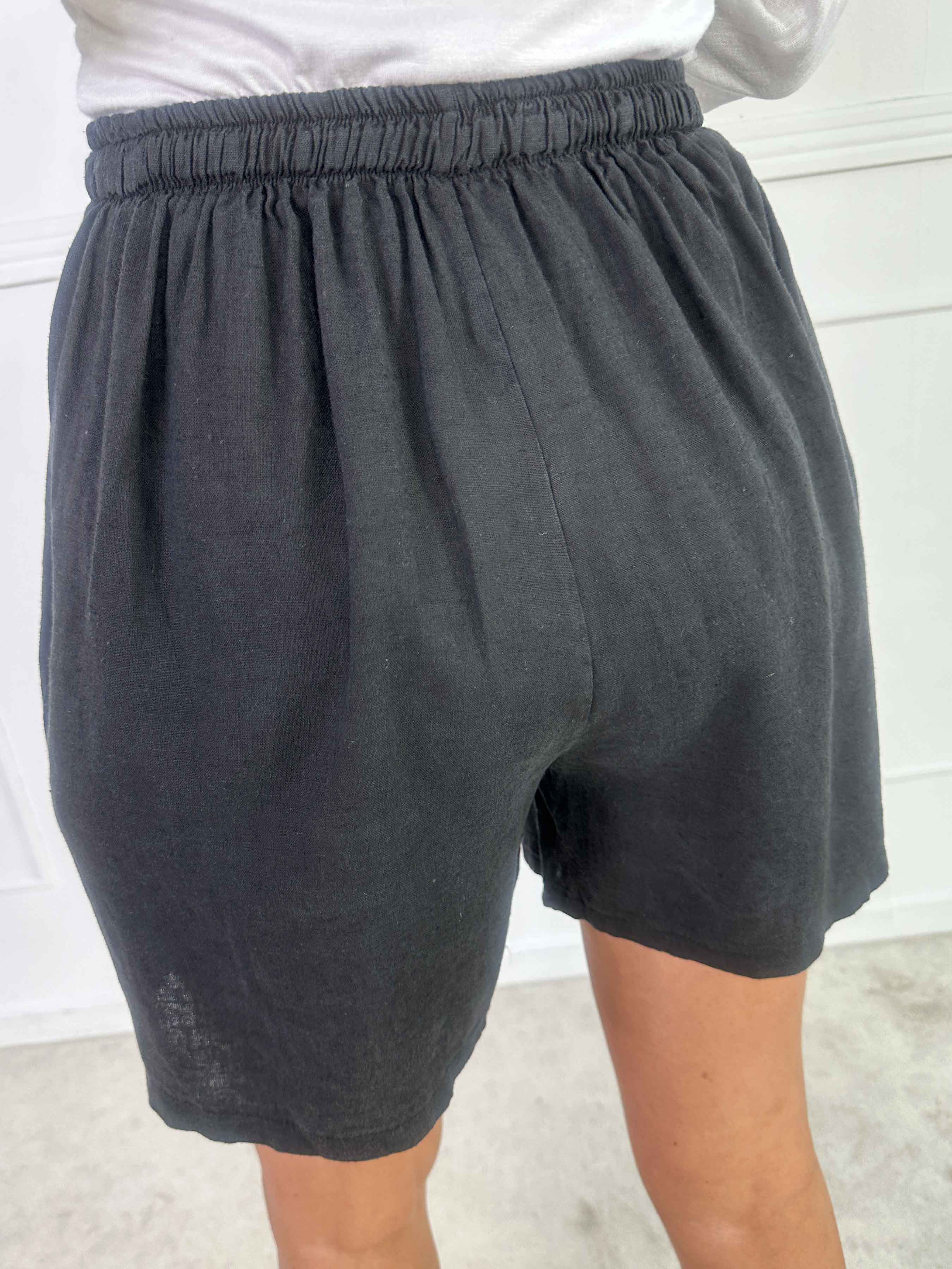 Clara Shorts - Lette shorts i viskose og hør